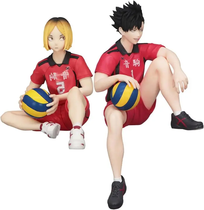 Figura Haikyuu Kenma y Kuroo Sentados con Balón